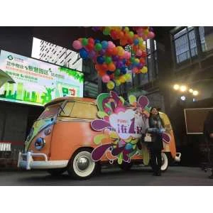 vintage food truck manufacturer with bright color